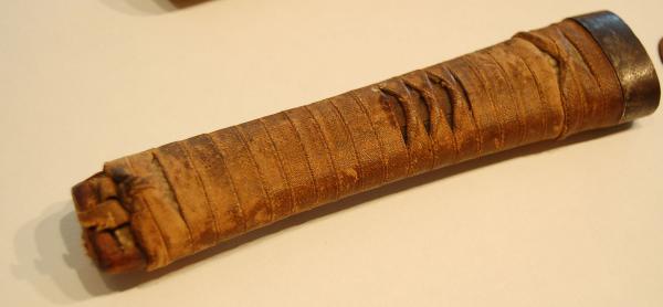 hisakuni_03_-_original_koshirae_-_tsuka.jpg