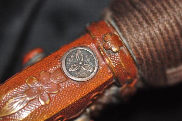Nakajima Rai (close-up of family or clan mon)